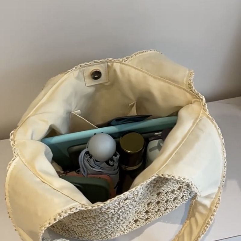Neue gewebte vielseitige Stroh-Unterarmtasche für Frauen 2025, einzelne Schulter, modische Nischen-Einkaufstasche, Strandtasche_voghion.com