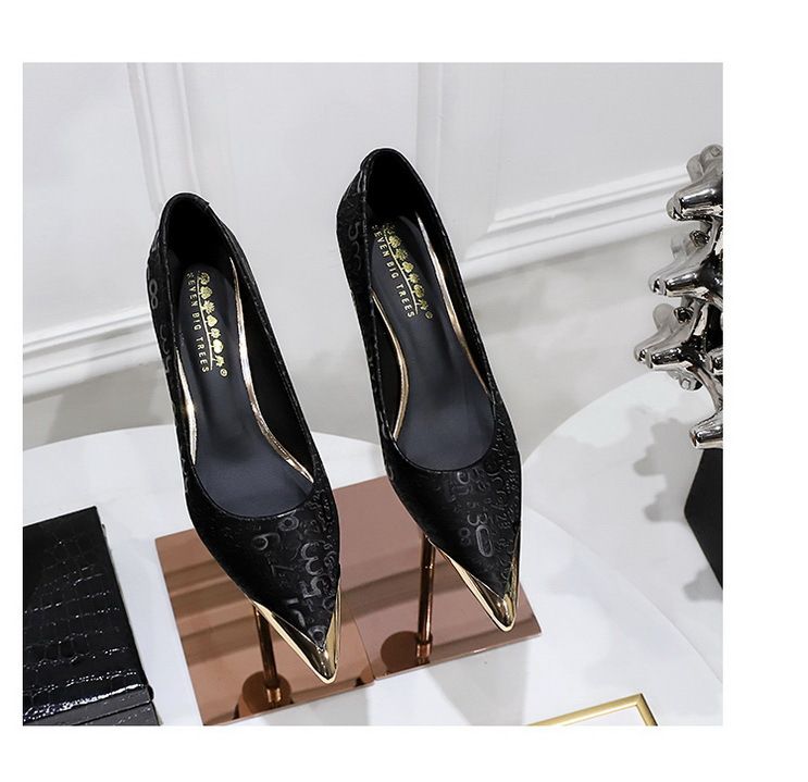 237-28 scarpe da donna alla moda per banchetti con tacco medio sottile, bocca bassa, punta affilata in metallo, motivo digitale,_voghion.com
