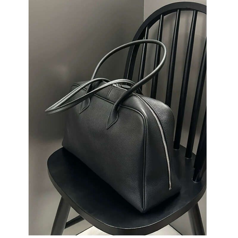 Minimalistischer Stil Leder 2025 New Boston Große Kapazität Kopfschicht Rindsleder Unterarm Tote Schultertasche_voghion.com
