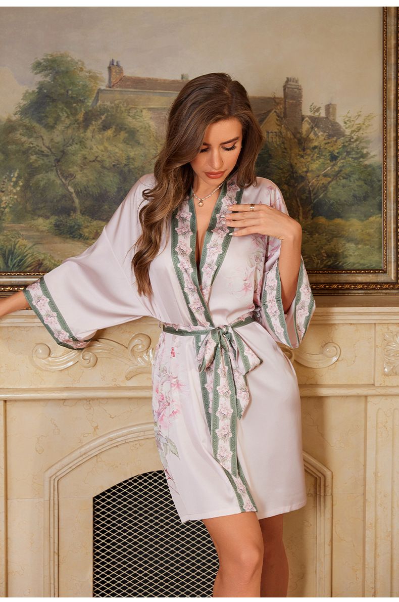 Kimono di lusso in raso e chiffon – Accappatoio leggero con scollo a V e stampa floreale di ispirazione cinese per donna_voghion.com