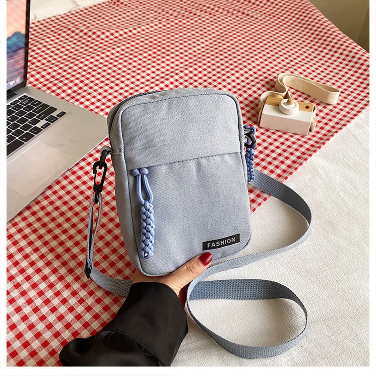 2025 Neue Mini-Canvas-Telefon-modische leichte vertikale Umhängetasche für Damen, vielseitige Schultertasche für den täglichen Gebrauch, kleine quadratische Tasche_voghion.com