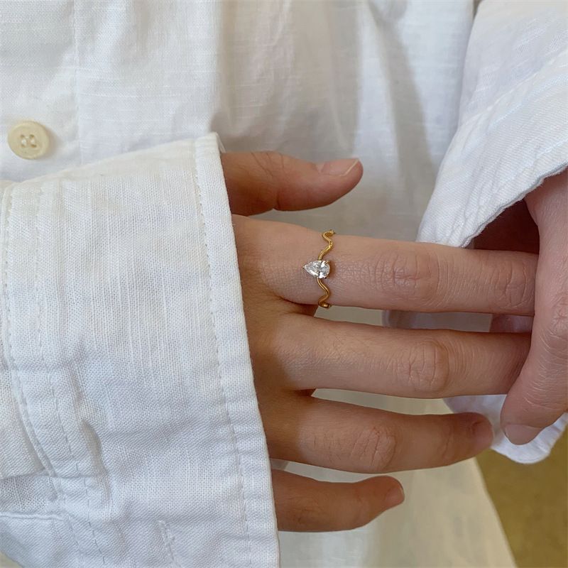 Designer Tear Water Drop Diamond New Fashion Gold Plated Thin Ring For Women_voghion.com