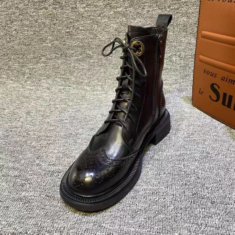 Winter Martin Round Toe Carved Leather Flat Short Front Lace-Up Low Heel British Style Fleece Lined Women's Boots_voghion.com