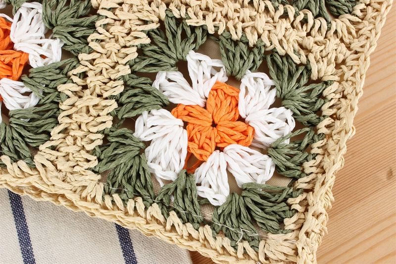 Borsa a tracolla monospalla piccola e fresca all'uncinetto intrecciata a mano alla moda, per donna_voghion.com