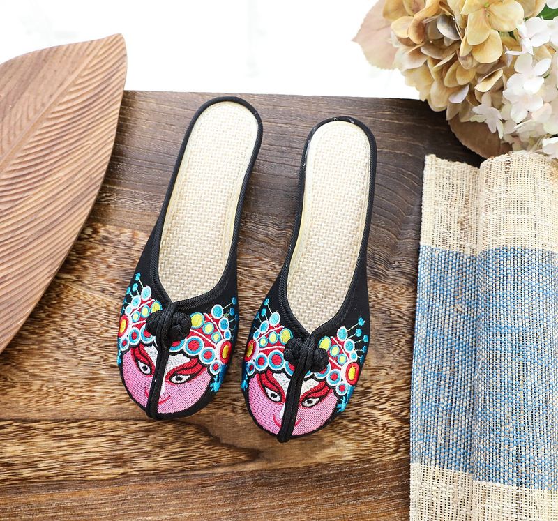 Hausschuhe Bestickte Stoffschuhe China-Chic Quintessence Gesichts-Make-up Blumige Damensandalen_voghion.com