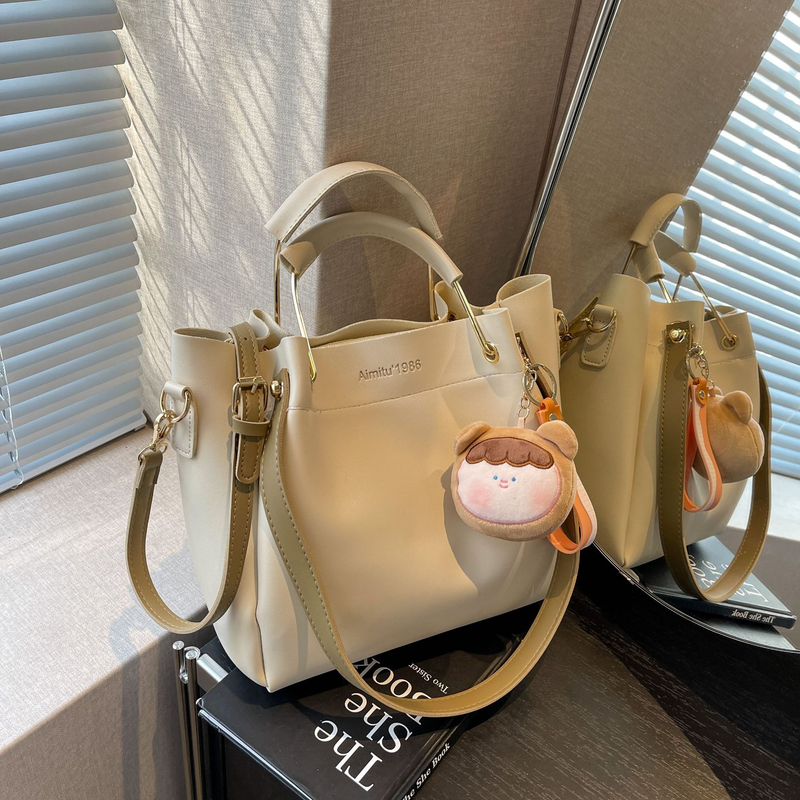 Amy Rabbit 2023 Neue High-End-Texturtasche für Damen, große Kapazität, vielseitige One-Shoulder-Pendlertasche_voghion.com