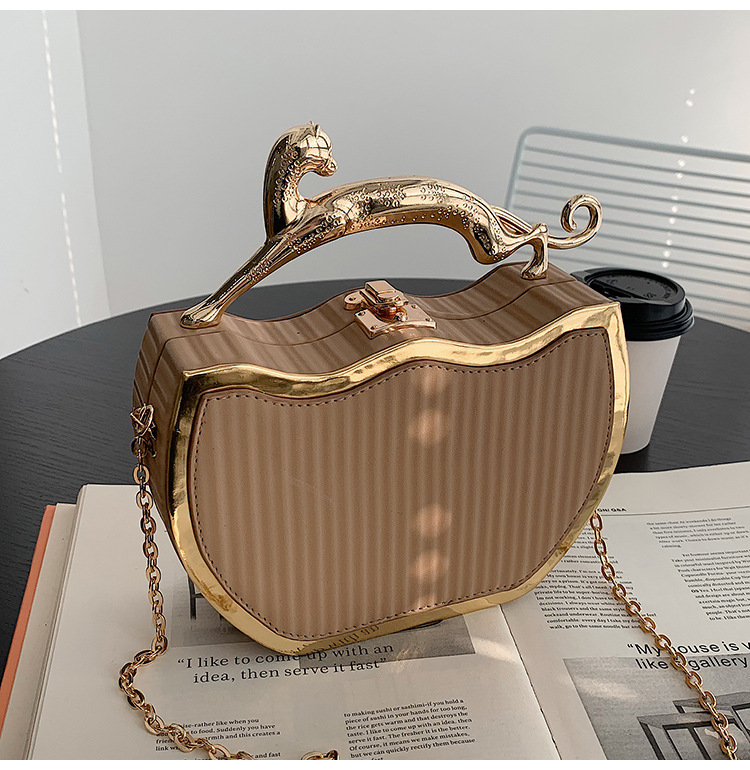 2024 Primavera Nuove Borse Borse da donna Moda Cross-Border Handheld Box Borse Piccole borse quadrate Borsa a tracolla a catena da donna_voghion.com