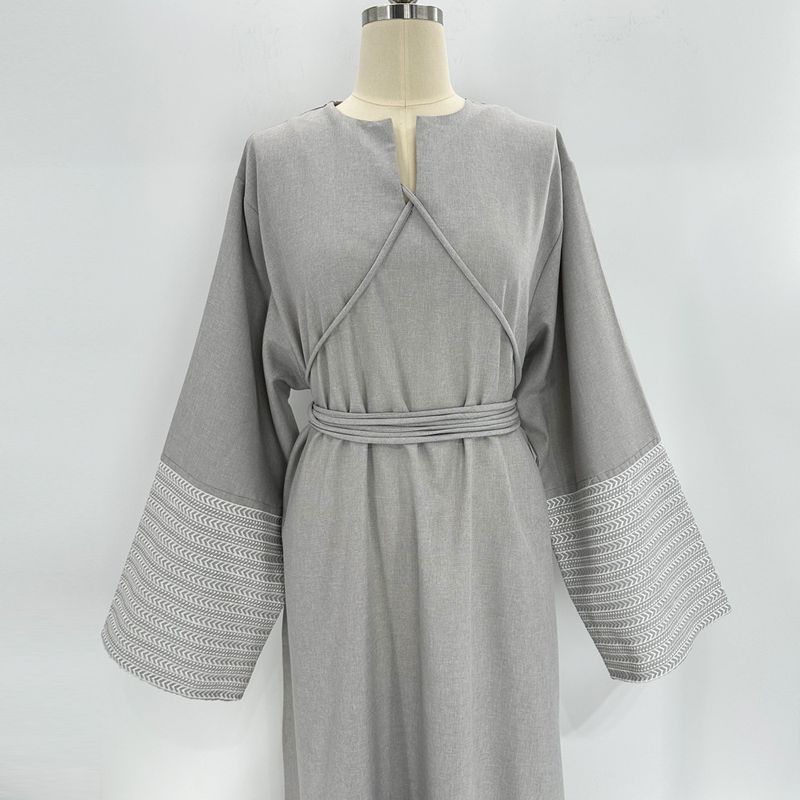 Heißer Verkauf Neue Ankunft Moslemische Kleidung Elegante Bestickte Kleid Dubai Abaya_voghion.com