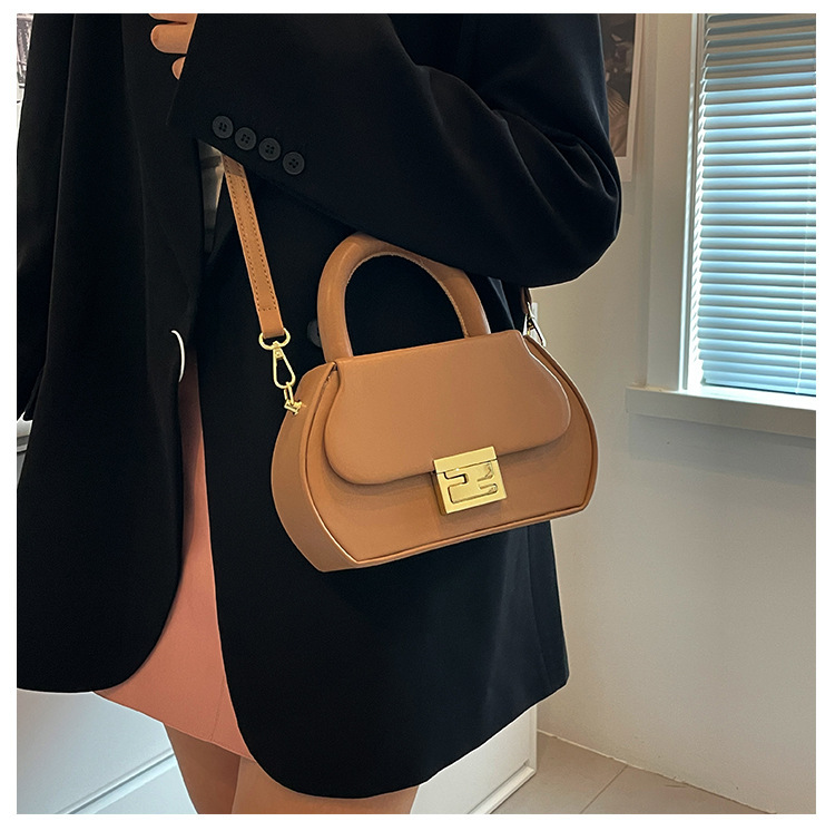 Tas Dames 2023 Nieuwe Draagbare Harde Shell Damestas Mode Tassen Dames Schoudertas Grensoverschrijdende Eenvoudige Messenger Damestas_voghion.com