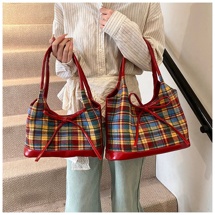 Borsa a tracolla grande ed elegante con tracolla staccabile, borsa a mano spaziosa per lavoro e viaggio, con motivo a quadri a blocchi di colore, per donna_voghion.com