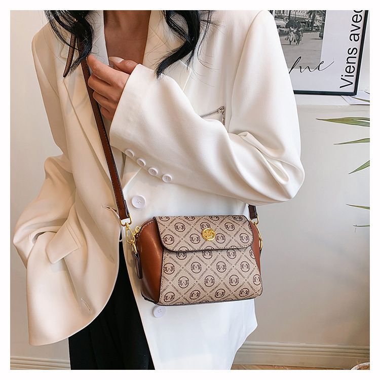 French printed handbag for women 2024, new women's simple and lightweight small square one shoulder crossbod bag,_voghion.com