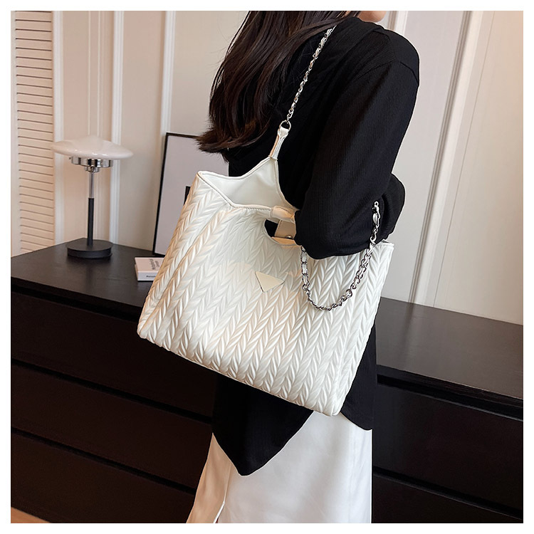 Großraumtasche Damen 2023 New Folds All-Match-Ketten-Umhängetasche High-Level-Sinn-College-Studenten-Pendler-Einkaufstasche_voghion.com