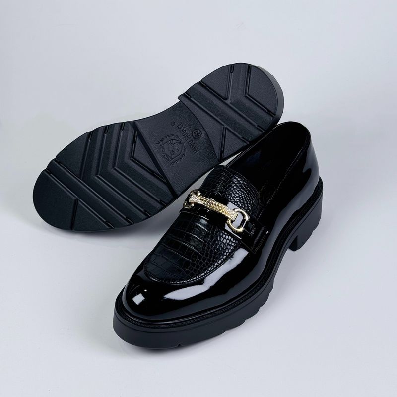 Men's Shoes Crocodile Pattern Gold Chain Fashionable Bright Leather Thick Bottom Loafers_voghion.com