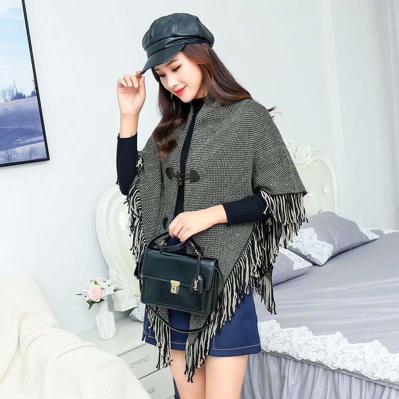 Pull tricoté d'automne et d'hiver de style paresseux 2022 avec cape à boutons en cuir de vache, châle, veste écharpe à 3 coins bicolore_voghion.com