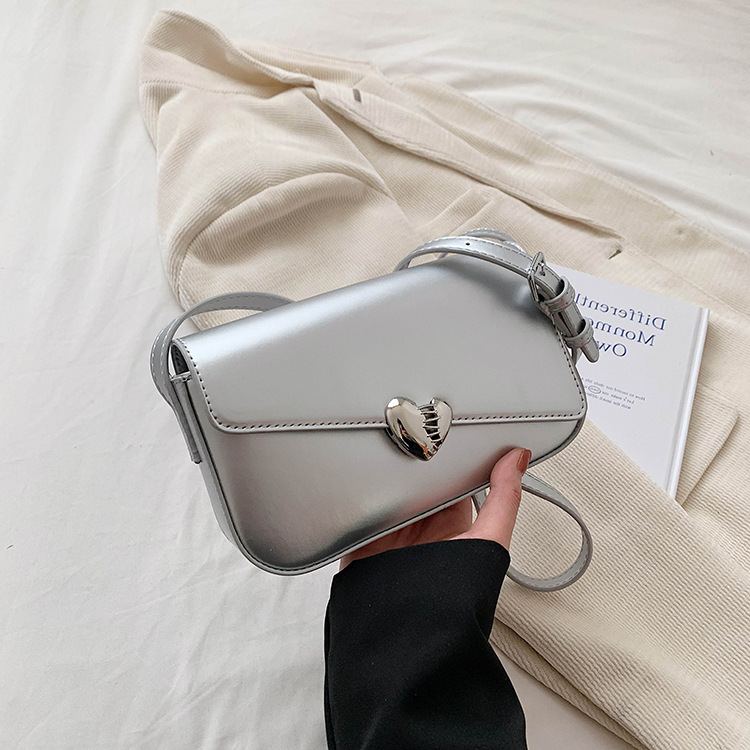 Nische Design Silber Kleine Tasche Frauen 2023 Neue Mode Schulter Kleine Quadratische tasche sommer ins textur Messenger tasche_voghion.com