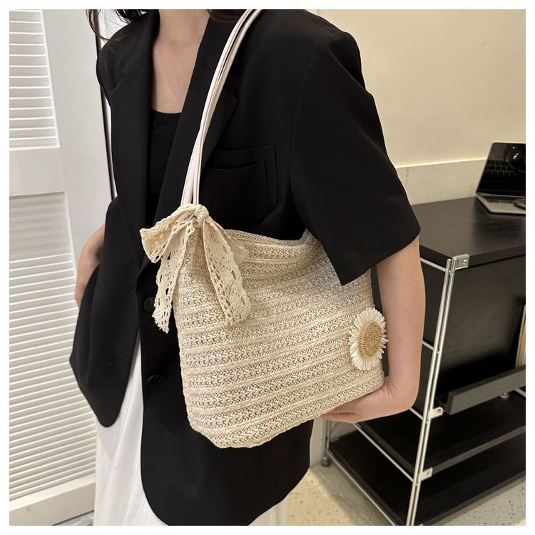 Große Kapazität Mode Sanftes Temperament Stroh gewebt Schal Schulter 2023 Sommer Neue Unterarm Einkaufstasche_voghion.com