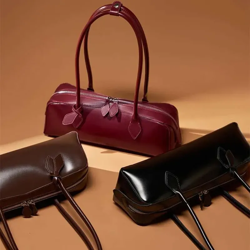 Designer-Tasche 2025 Toptrends Rindsleder Echtes Leder Unterarm-Umhängetaschen für FrauenDesigner Lange Griff Tote Bowg_voghion.com