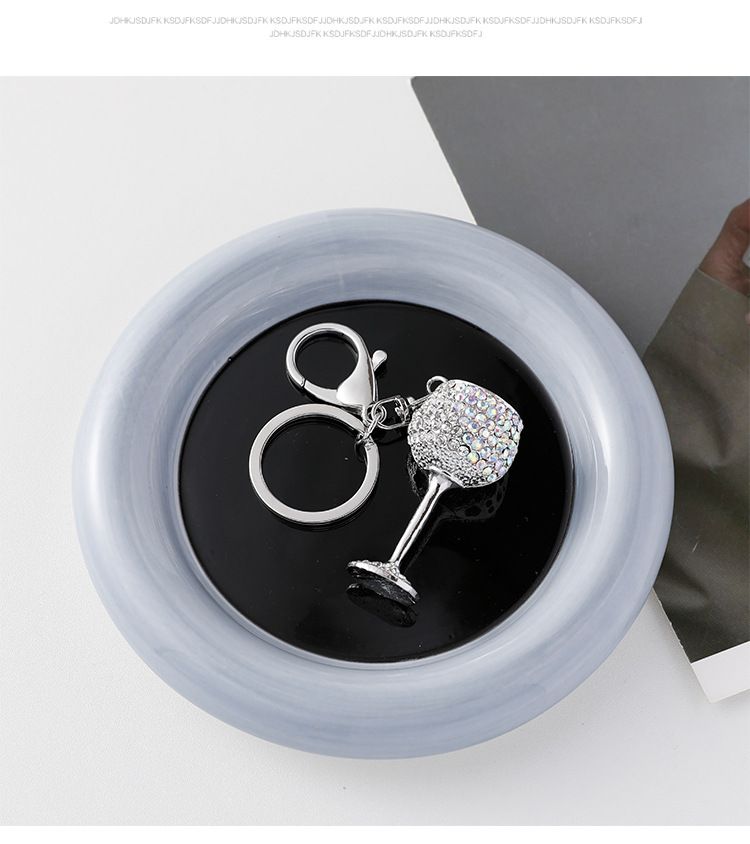 Diamond-Encrusted Gradient Metal Three-Dimensional Wine Glass Shape Keychain Goblet Car Key Pendant Bag Charm_voghion.com