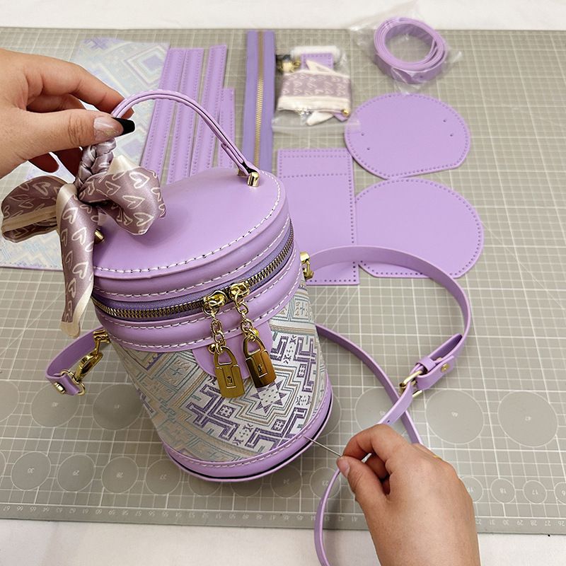 DIY Handmade Intangible Cultural Heritage Zhuang Brocade Embroidery Crossbody National Style Light High-end Sense_voghion.com