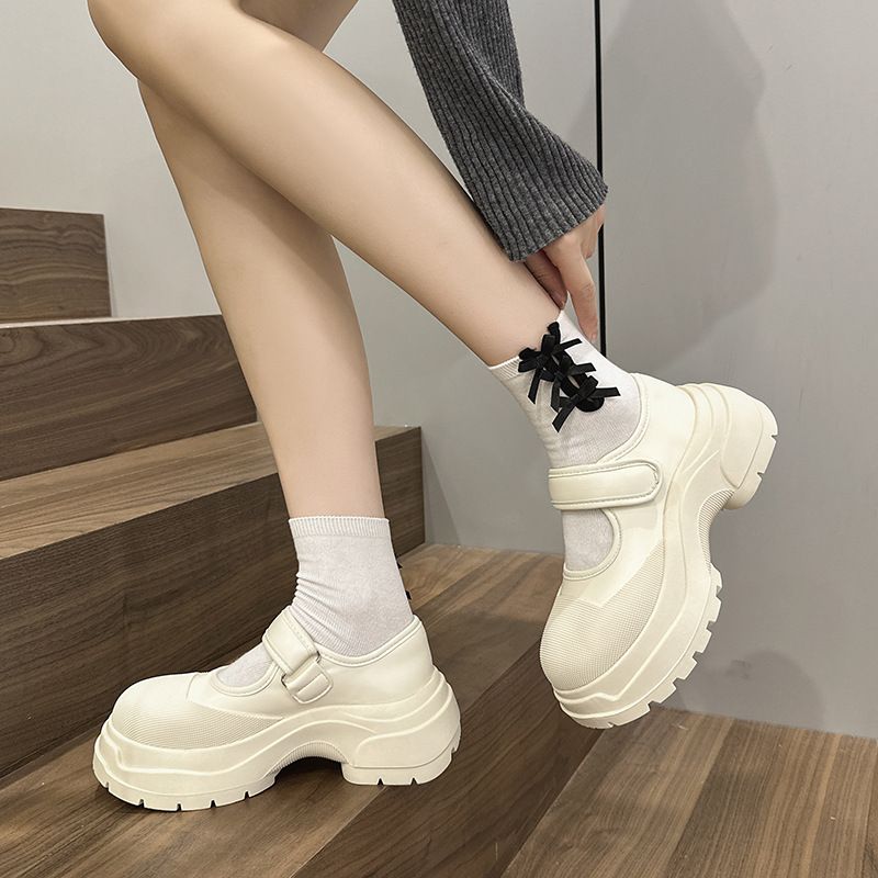 French Mary Jane 2023 Neue Sommerabend-Plattform-Einzelschuhe mit dicker Sohle, Loafer für Damen mit Schnallendesign_voghion.com