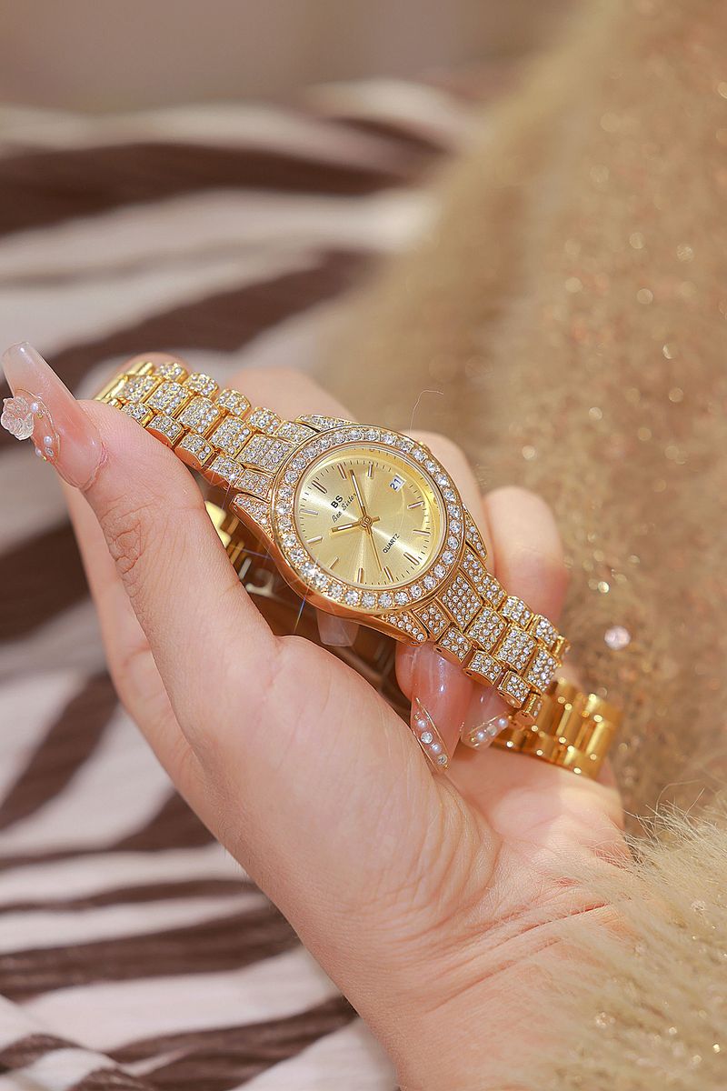 New light luxury ladies aqua ghost fashion temperament small square diamond calendar watch_voghion.com
