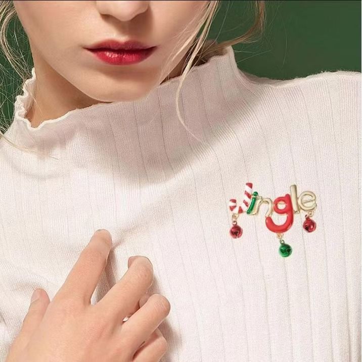 Weihnachts-Süßigkeiten-Brosche – Festliche Weihnachtsnadel mit Glöckchen und buntem Design, Emaille-Accessoire aus Metalllegierung für Damen und Herren_voghion.com