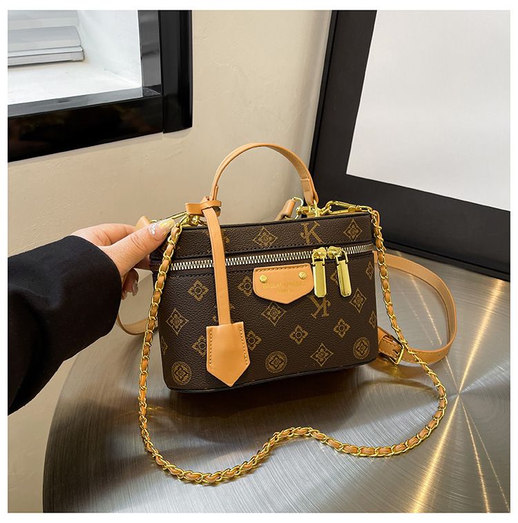 High-end Vintage Box Women's Shoulder Bucket 2025 Summer New Fashion Versatile Crossbody Small Bag_voghion.com