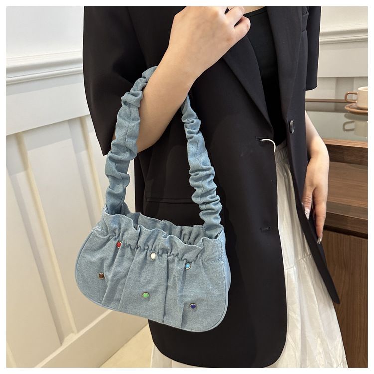 Small And Minimalist Personalized For Women 2024 New Commuter Wrinkle Underarm Versatile Casual Instagram Cloud Shoulder_voghion.com