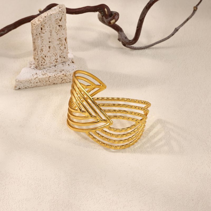 Free Shipping Geometric Leaf Bracelet For Women Stainless Steel Gold Color Cuff Bangle Exquisite Classic New Fashion Jewelry_voghion.com
