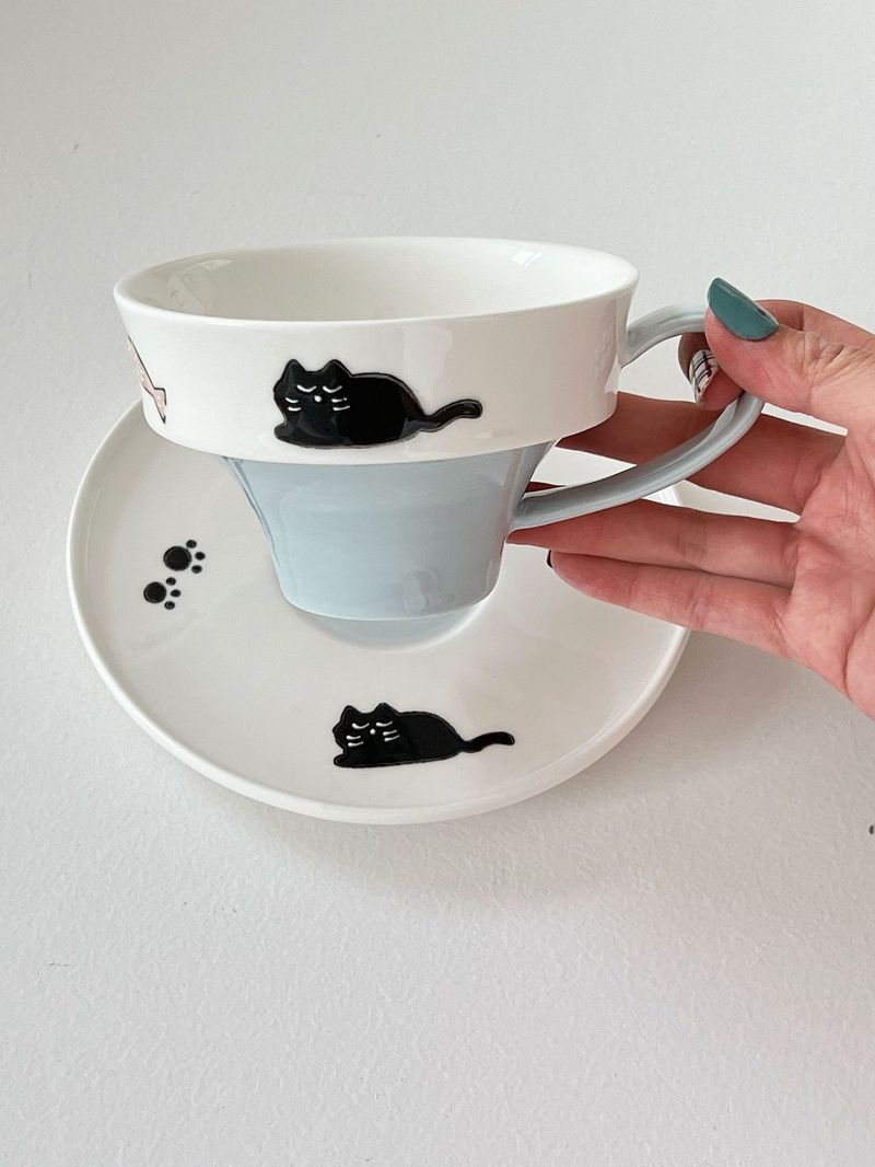 Handmade Ceramic Coffee Cup & Saucer Set With 3D Embossed Animal Design – Cute Westie & Cat Theme For Café & Home Use (250ml)_voghion.com