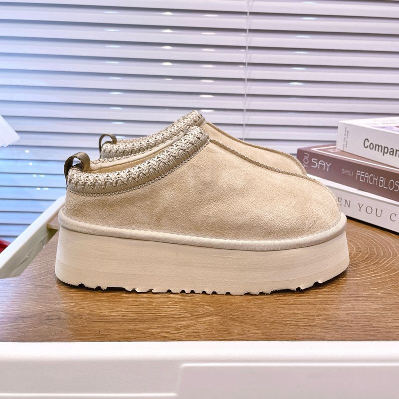 2025 Winter New Sheepskin Wool Integrated Ethnic Style Lazy Shoes Non-Slip Warm Height-Increasing Thick-Soled Snow Boots_voghion.com