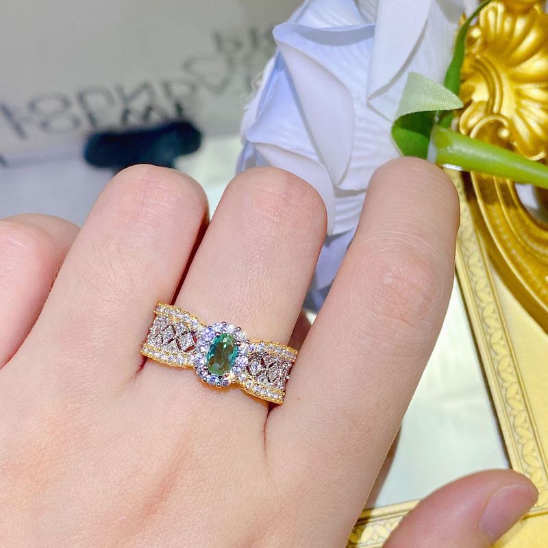 Anel unissex de renda dourada com dois tons de ouro, diamante esmeralda e pedras preciosas coloridas_voghion.com