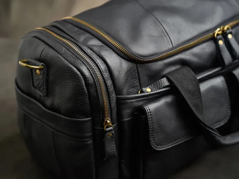 Retro Herren Ledertasche, lässig, großes Fassungsvermögen, Gepäckstück für Outdoor-Reisen, modische Umhängetasche, 250721_voghion.com