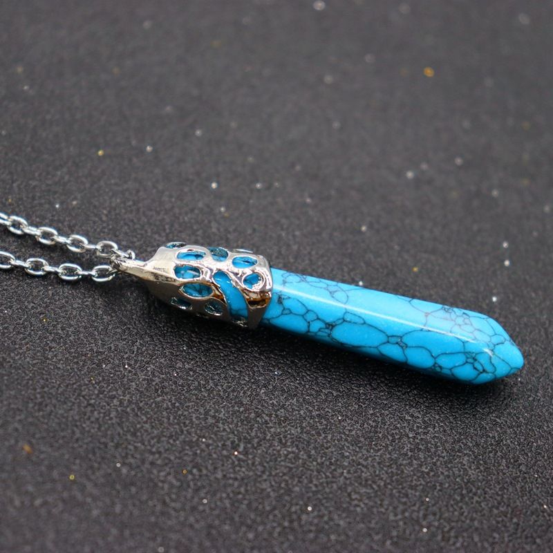 Collana con pendente a forma di proiettile in cristallo esagonale con quarzo rosa e ametista naturale_voghion.com