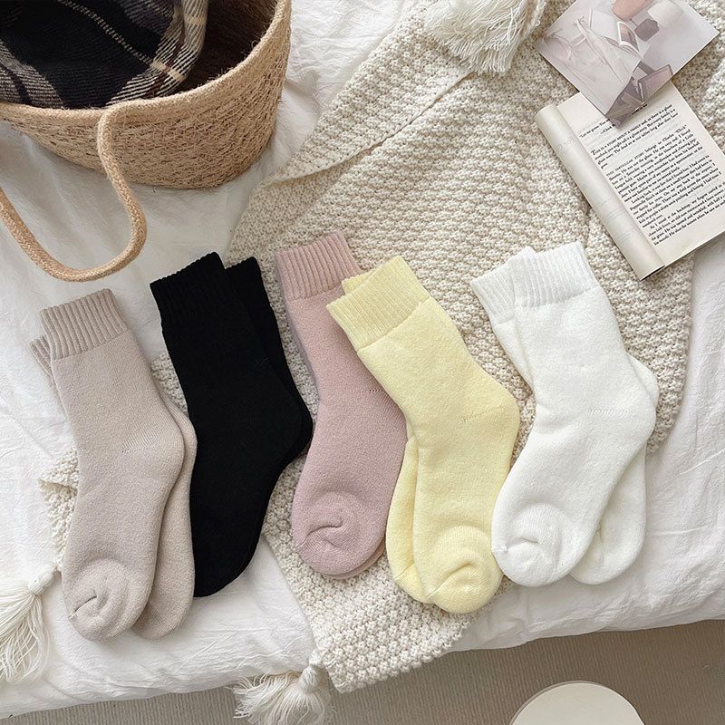 New winter socks for women, thickened brushed warm socks, mid tube socks, ladies' confinement socks, floor towel socks, mid tube socks_voghion.com