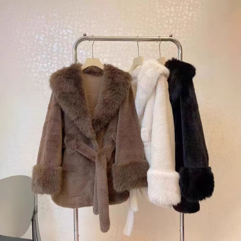 Cappotto in pelliccia sintetica da donna – Giacca invernale di media lunghezza in peluche con collo a punta (crema/caffè/nero/viola) per uno stile street di lusso_voghion.com