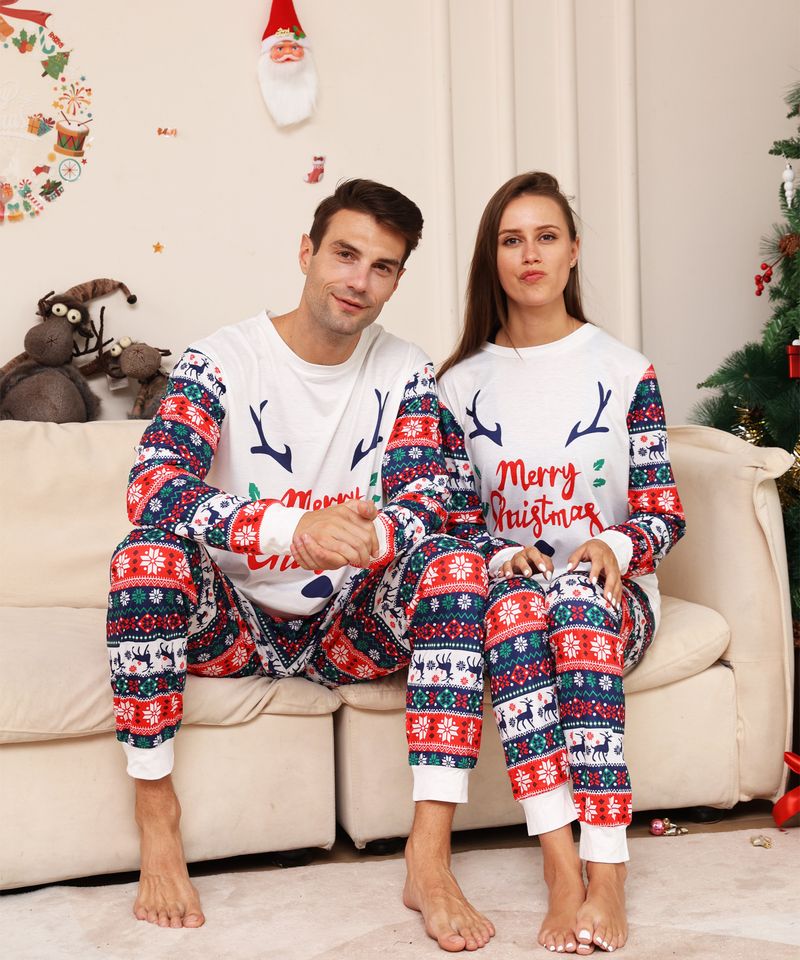Set per la famiglia di Natale con pupazzo di neve, fiore e fulvo, alfabeto. Set per la famiglia di Natale, stampato, per il sonno_voghion.com