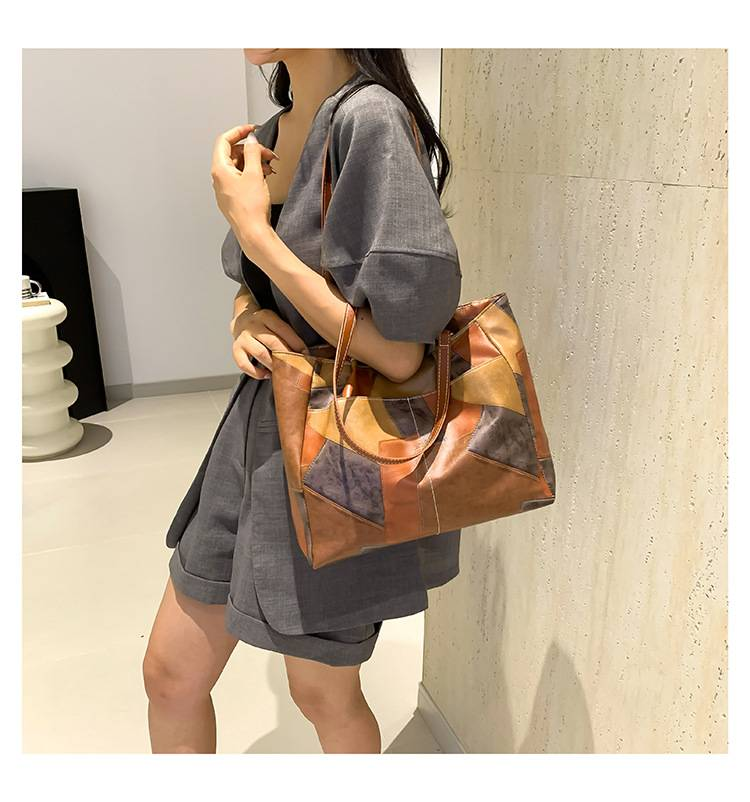 Three-color large-capacity bag, new stylish and elegant summer tote, with a simple and relaxed design, suitable for commuting and casual use._voghion.com