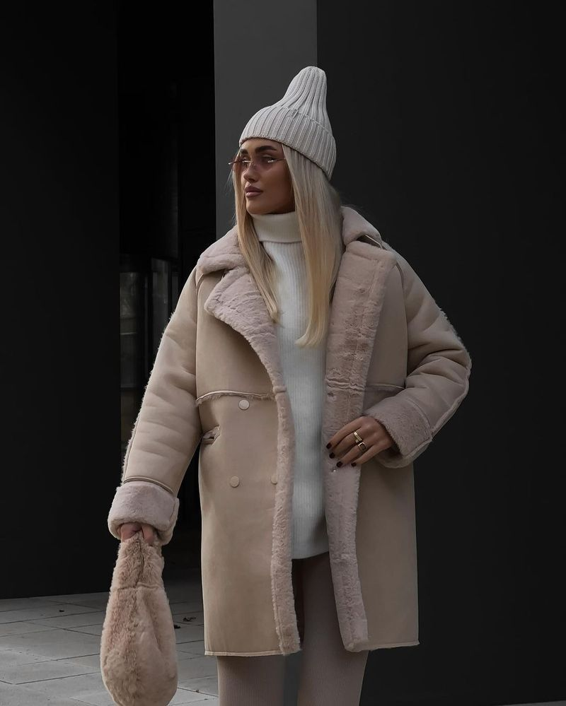 Damen-Strickjacke aus Wildleder mit Anzugkragen und langen Ärmeln und Plüschmantel_voghion.com