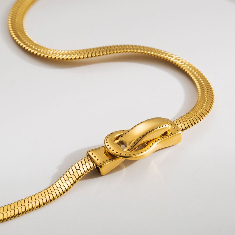 Men And Women's Jewelry Titanium Steel Snake Bone Chain Magnetic Buckle Necklace Fashionable Simple Exaggerated Clavicle Chain High End Necklace_voghion.com