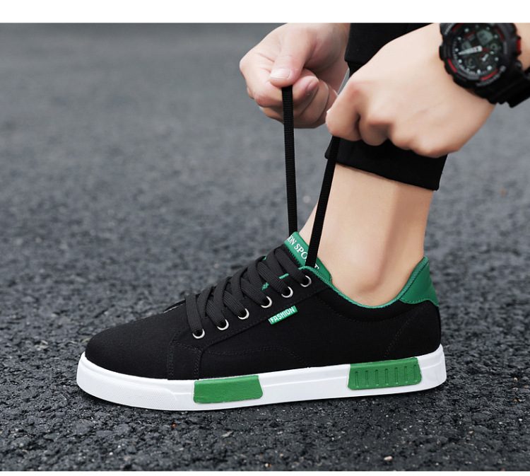 2024 nuove scarpe di tela basse da uomo in stile coreano scarpe da studente alla moda per giovani produttori di scarpe casual da uomo all'ingrosso_voghion.com