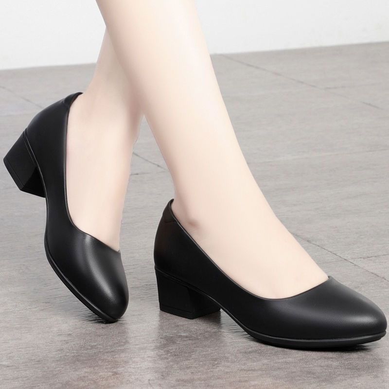 Bequeme, professionelle Arbeitskleidung, formelle Kleidung, Etikette, Vorstellungsgespräch, Damenschuhe, kleine Lederschuhe mit mittlerem Absatz, Schwarz_voghion.com