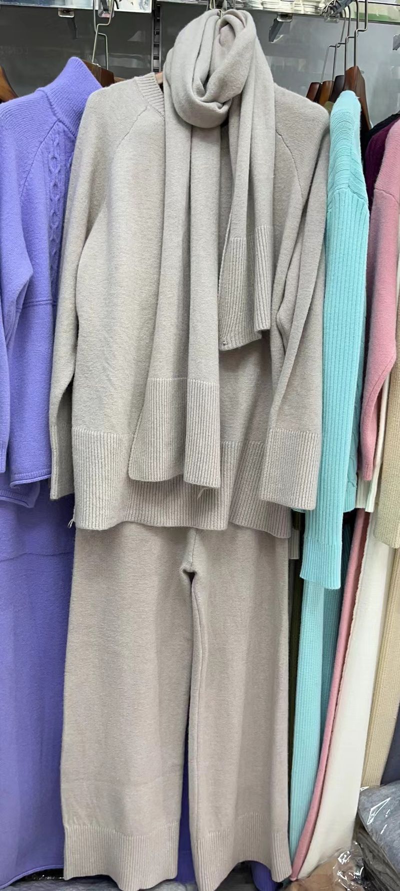 Lazy style loose fit slimming knit sweater wide leg 2024 autumn/winter new scarf top pants three piece set_voghion.com