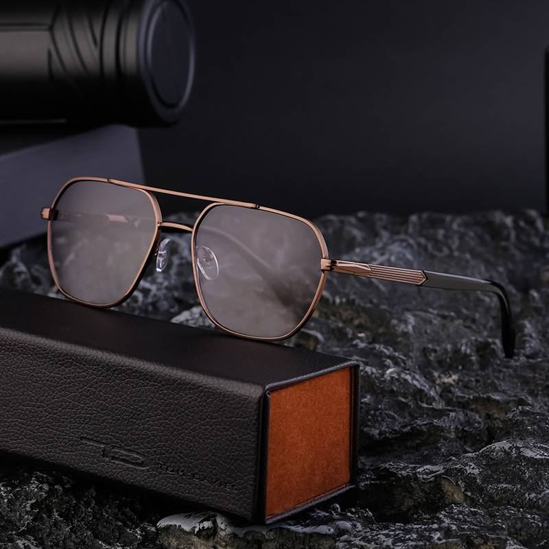2025 New European And American Fashion Box Sunglasses Men's Simple Sunscreen Sunglasses_voghion.com