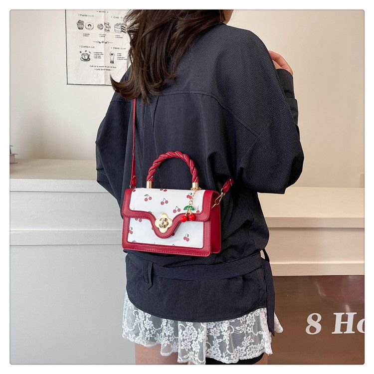 Borsa a mano alla moda, lussuosa e dolce, autunno 2024, nuova borsa a tracolla quadrata piccola, elegante e unica, dal design di nicchia._voghion.com