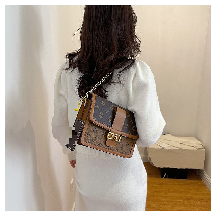 Retro Women's Bag New Versatile Fashion Printed Handheld Shoulder Bag High Quality Small Square Bag Broadband Crossbody Bag_voghion.com
