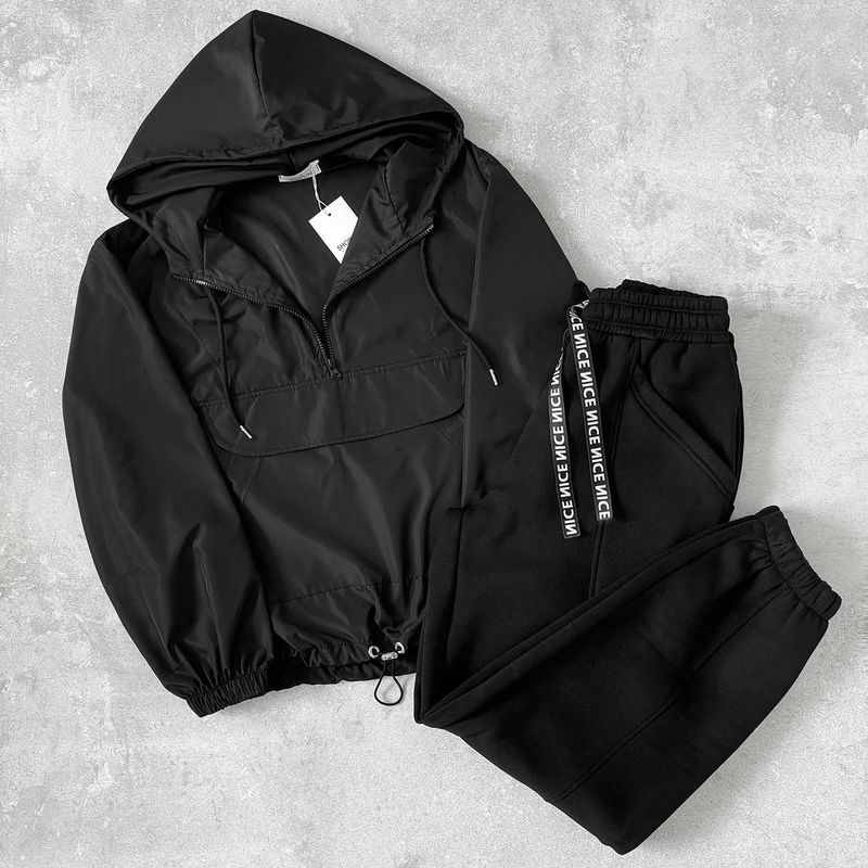 Herren-Set mit Kapuzenpullover und Jogginghose mit Kontrasteinsatz – Streetwear-Zweiteiler fürs Fitnessstudio und die Stadterkundung_voghion.com