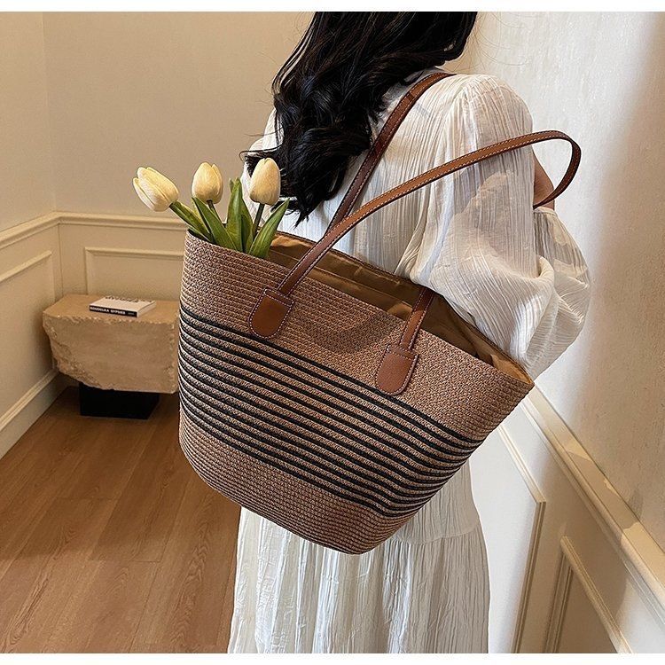 Borsa a tracolla versatile da donna, stile casual estivo, con tracolla a righe nere, stile spiaggia, 2025_voghion.com