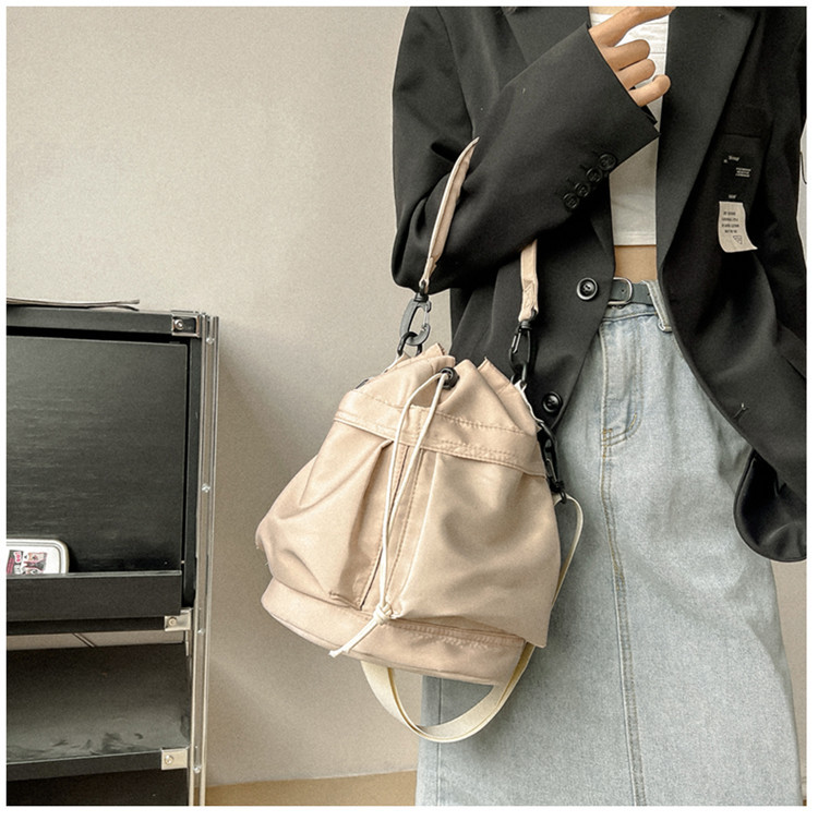 Eenzel Schëller-Crossbody-Täsch, Casual Schnürpäck, Liichtgewiicht Handtasche mat grousser Kapazitéit, Nylon-Eemertasch fir Fraen_voghion.com