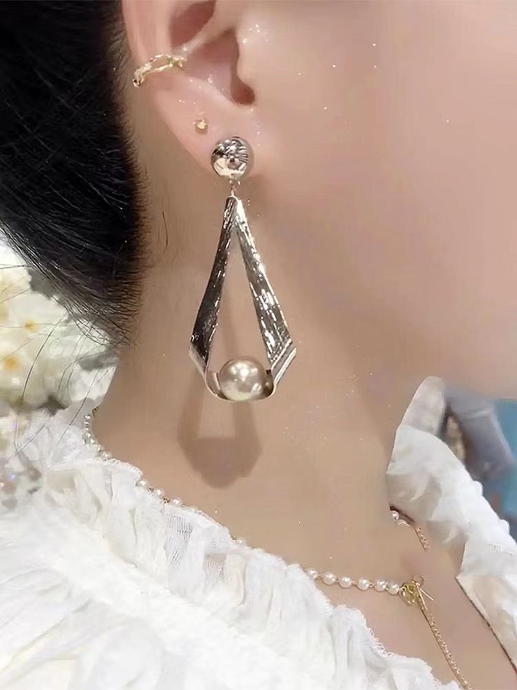 Women's earrings Pearl earrings for women new trendy high-end earrings long temperament earrings silver needle rhombus earrings_voghion.com